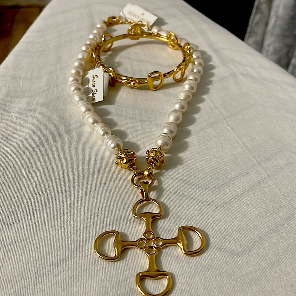 Equine Necklace and Bracelet Set